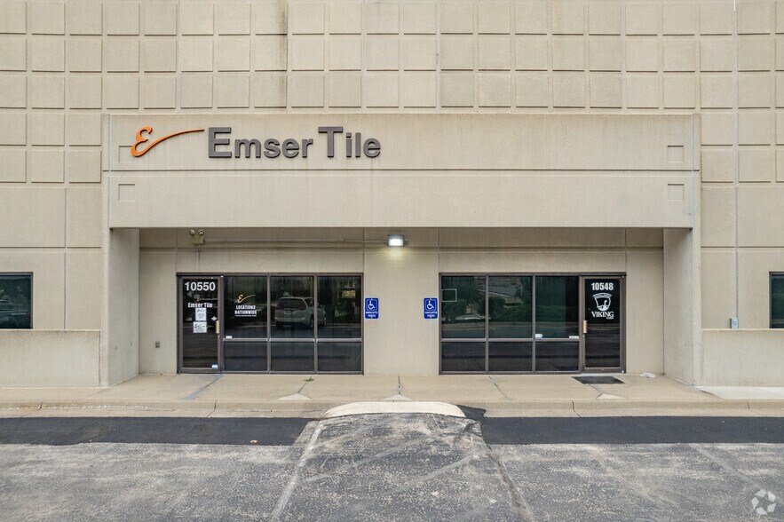 10542-10556 Lackman Rd, Lenexa, KS à louer - Photo du bâtiment - Image 3 de 5