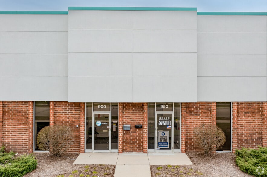 900-950 Hollywood Ave, Itasca, IL for lease - Building Photo - Image 2 of 4