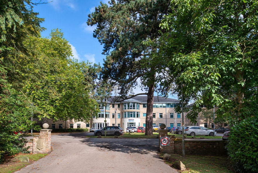 Clifton Park Av, York for lease - Building Photo - Image 3 of 15