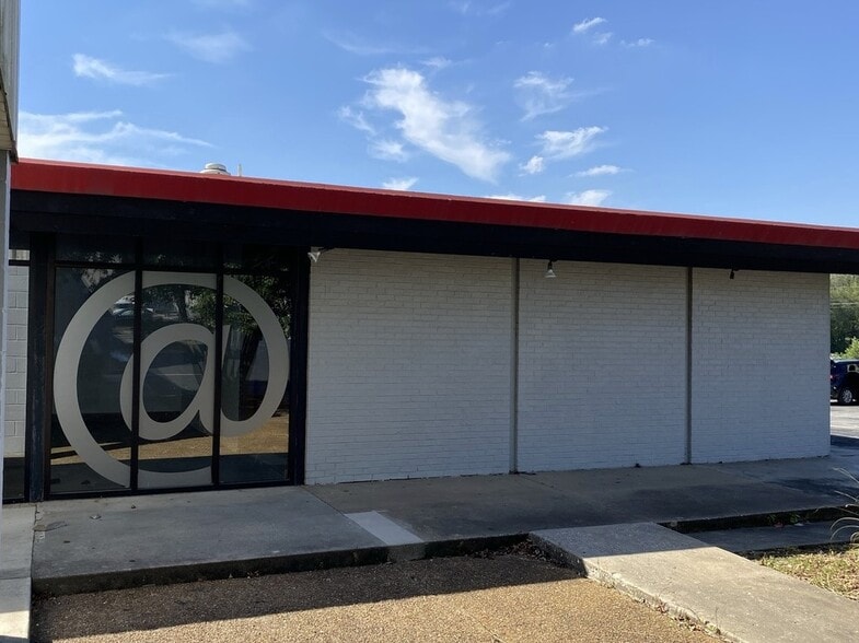 1036 W Sunshine St, Springfield, MO for sale - Building Photo - Image 3 of 13