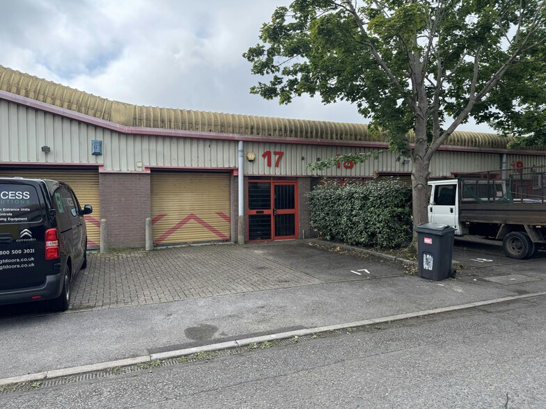 Palmerston Dr, Fareham for lease - Building Photo - Image 2 of 36