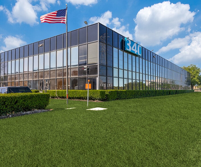 350 N Sam Houston Pky E, Houston, TX for lease - Building Photo - Image 1 of 7