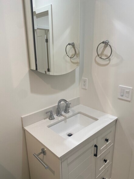 405 W Broadway, Glendale, CA à vendre - Photo du bâtiment - Image 3 de 30