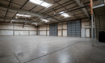 423 W 800 N, Salt Lake City, UT for lease Interior Photo- Image 2 of 3