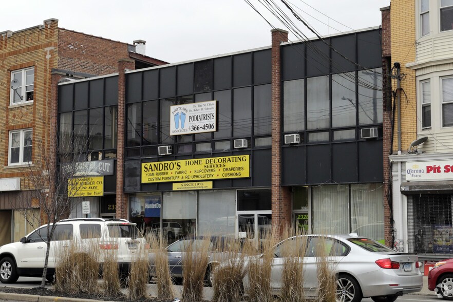 2320 Main St, Bridgeport, CT à louer - Photo principale - Image 1 de 4