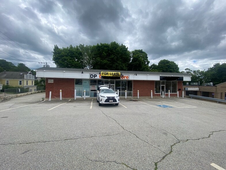 160 Main St, Spencer, MA for lease - Building Photo - Image 1 of 7