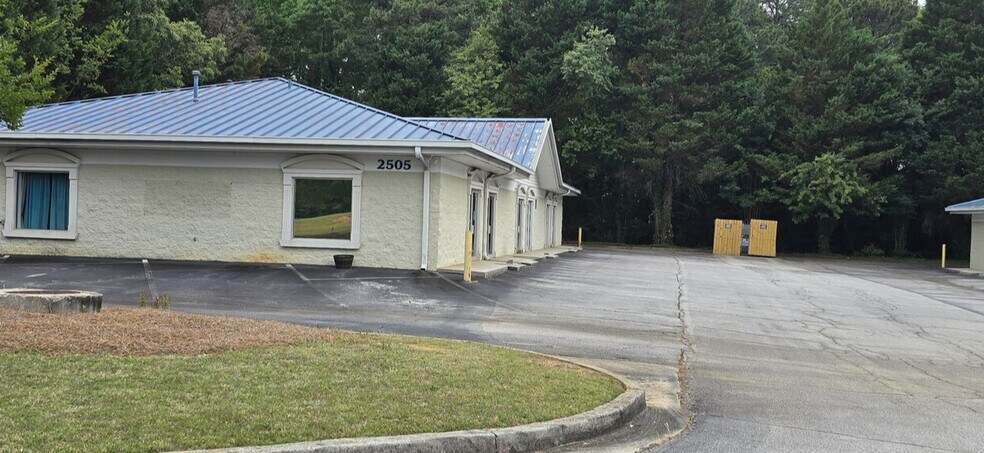 2505 Eastgate Pl, Snellville, GA à louer - Photo du bâtiment - Image 2 de 2