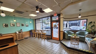 165 N 1st St, Kalama, WA à louer Photo intérieure- Image 2 de 9