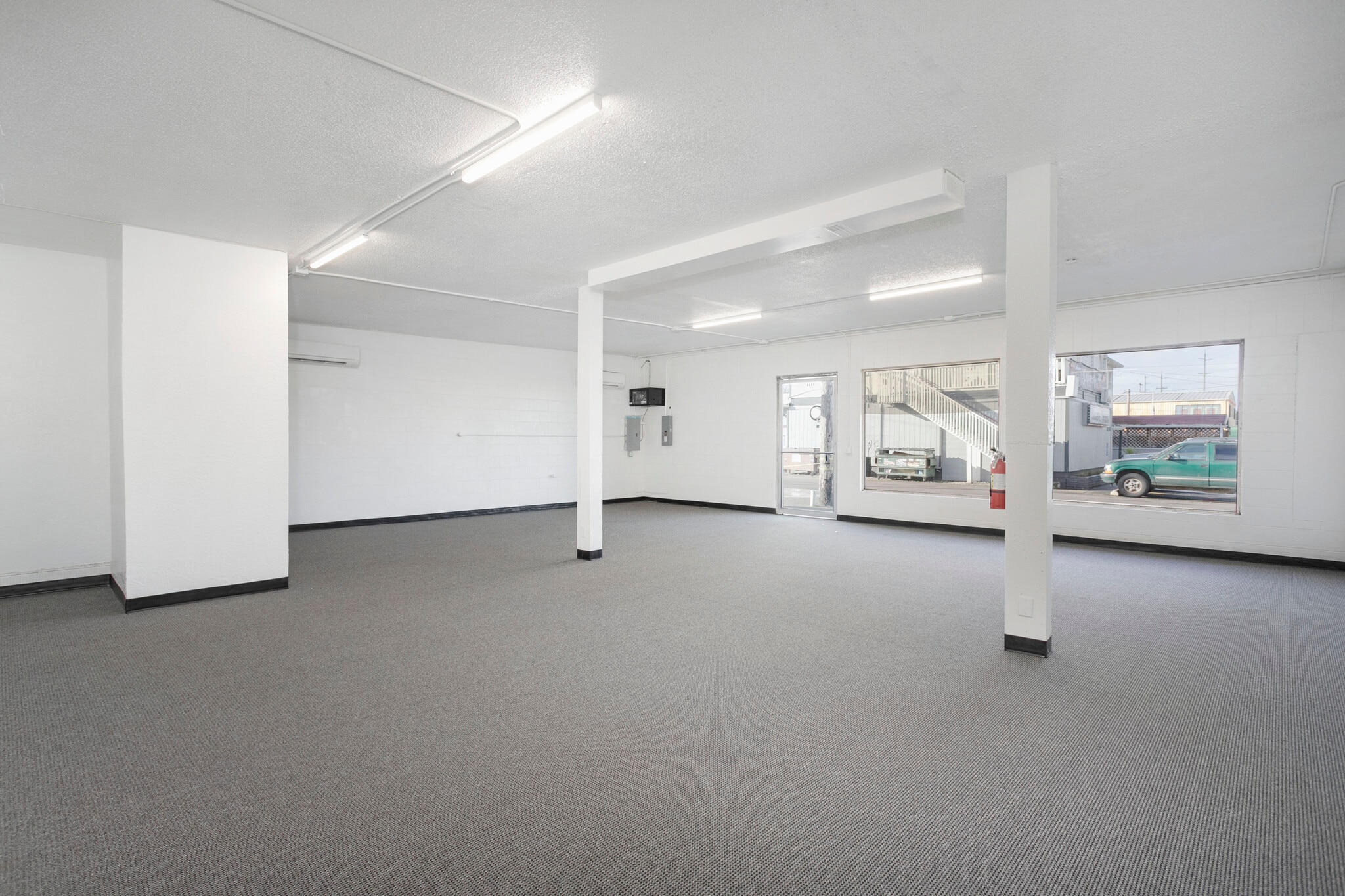 3790 Silverton Rd NE, Salem, OR for lease Interior Photo- Image 1 of 14