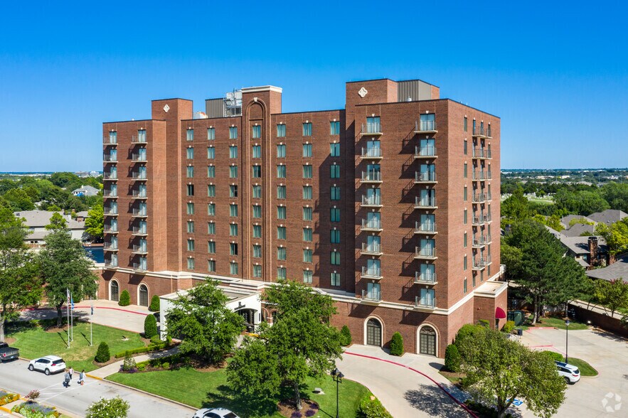 6300 Waterford Blvd, Oklahoma City, OK à louer - Photo principale - Image 1 de 13