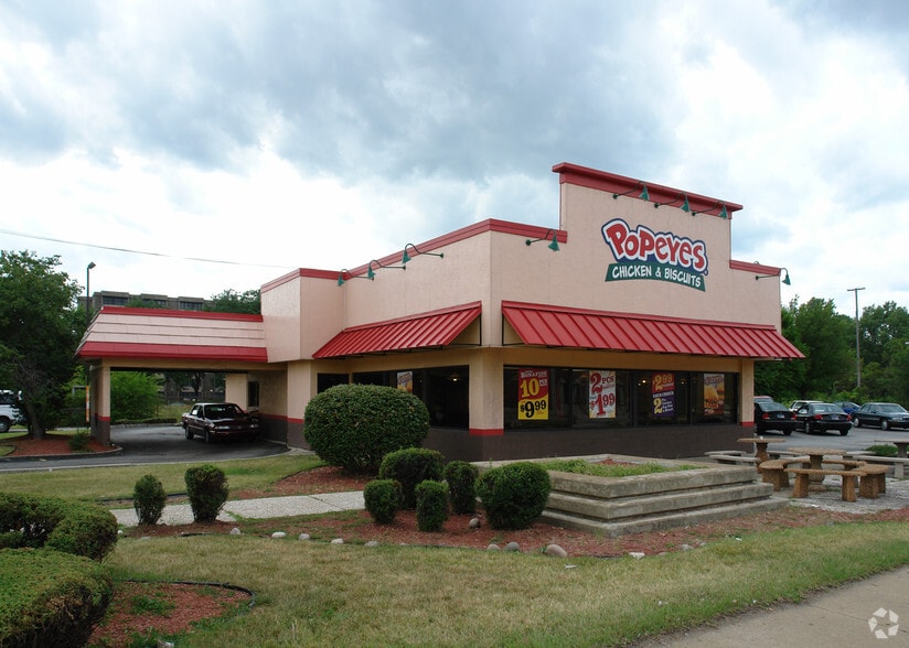 1100-1200 Broadway, Gary, IN for lease - Primary Photo - Image 3 of 5