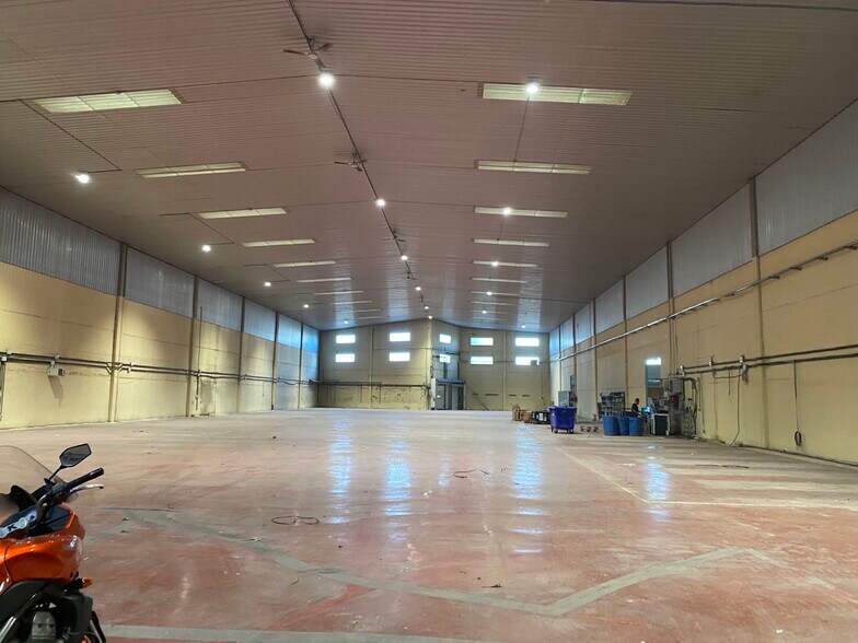 Monte Naranco 17 - 18 portefeuille de 2 propriétés à vendre sur LoopNet.ca - Photo intérieure - Image 3 de 5