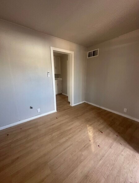 1144 E Yuma St, Phoenix, AZ à vendre - Photo du bâtiment - Image 3 de 11