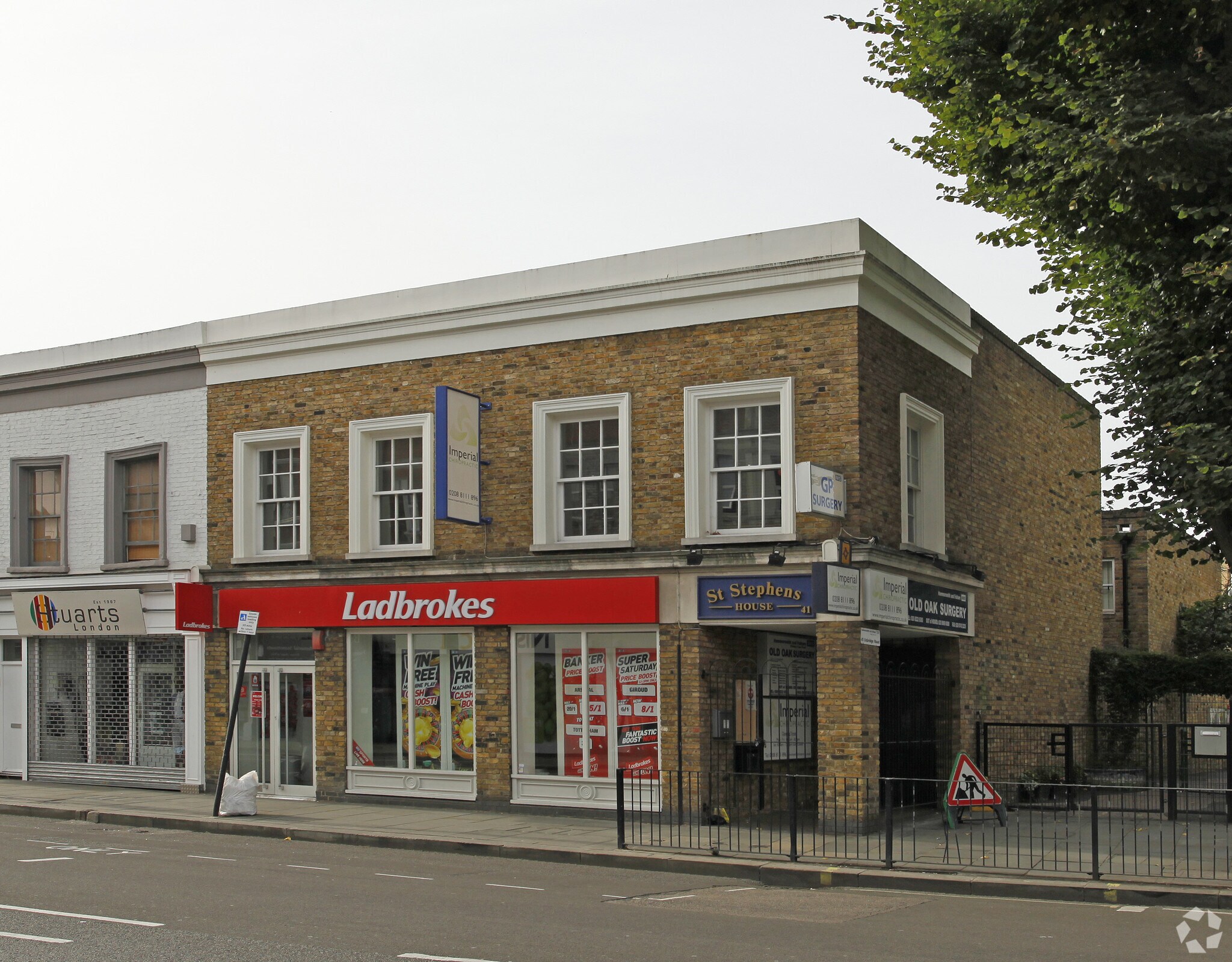 39-41 Uxbridge Rd, Londres à vendre Photo du bâtiment- Image 1 de 6