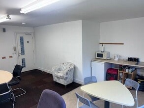 8 Butts Rd, Chiseldon for lease Interior Photo- Image 1 of 4