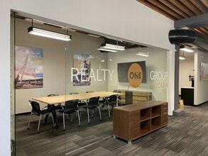 215 W 4th St, Vancouver, WA for lease Interior Photo- Image 2 of 5