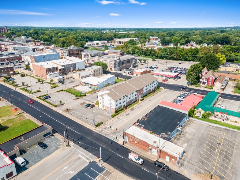 111 E 4th St, Hopkinsville, KY à vendre - Photo du bâtiment - Image 2 de 18