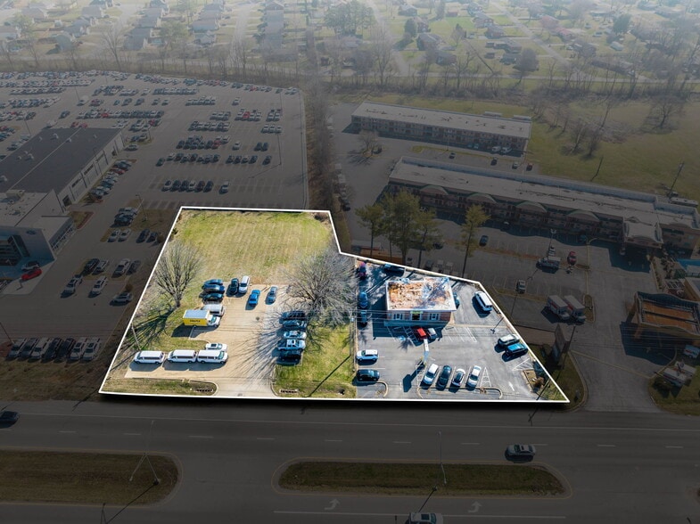 1210 Nashville Hwy, Columbia, TN à vendre - Photo du bâtiment - Image 1 de 16