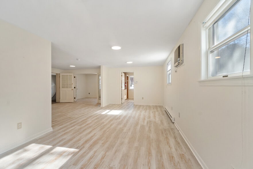 561 Main St, Boxford, MA à vendre - Photo intérieure - Image 3 de 59