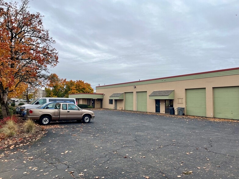 2300 Ferry St SW, Albany, OR for sale - Building Photo - Image 3 of 14