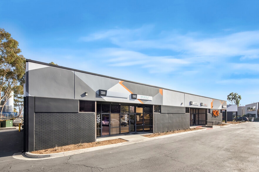 9560 Chesapeake Dr, San Diego, CA for lease - Building Photo - Image 2 of 14