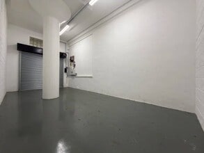 East Ln, Wembley for lease Interior Photo- Image 1 of 3