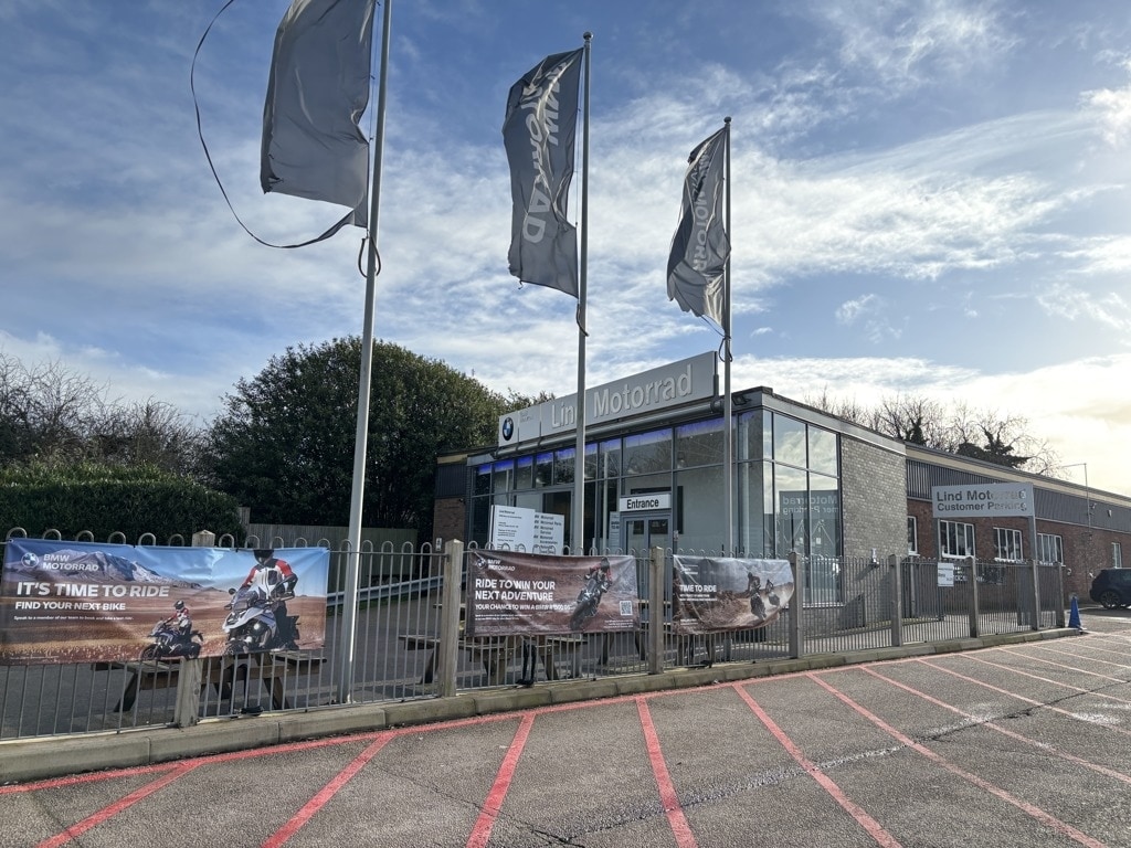 2-4 South Mundells, Welwyn Garden City for lease Building Photo- Image 1 of 8