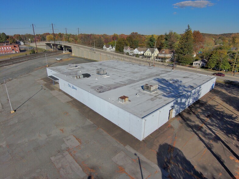 406 Bow St, Elkton, MD à vendre - Photo du bâtiment - Image 3 de 10