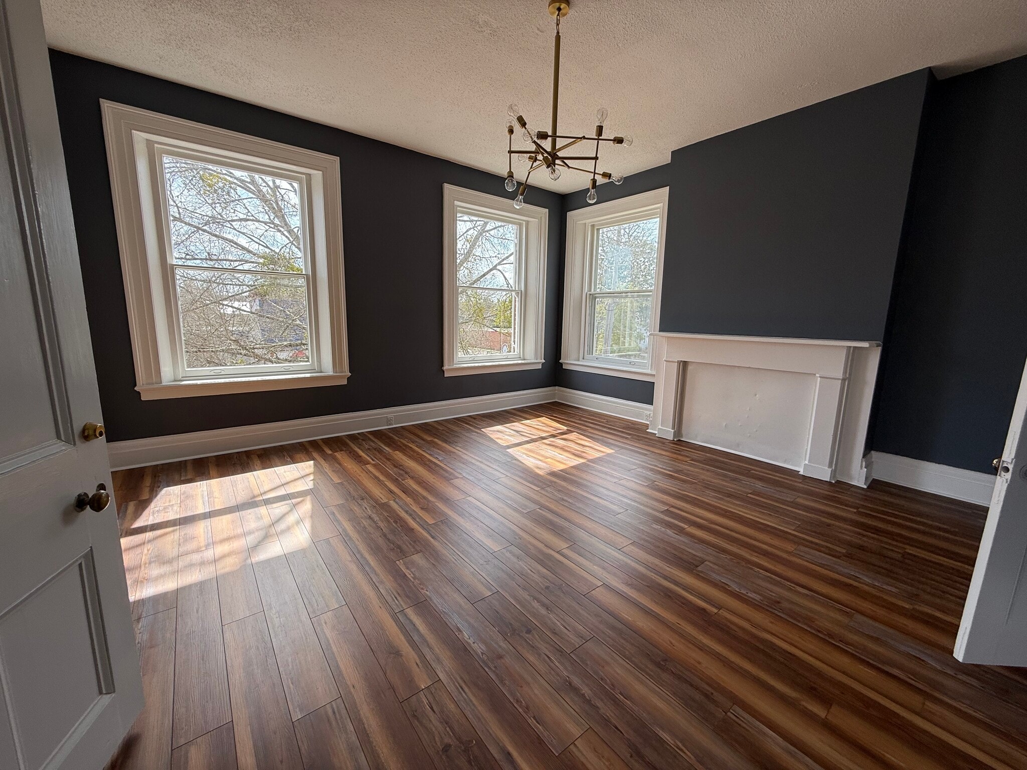 502 Pollock St, New Bern, NC for lease Interior Photo- Image 1 of 12