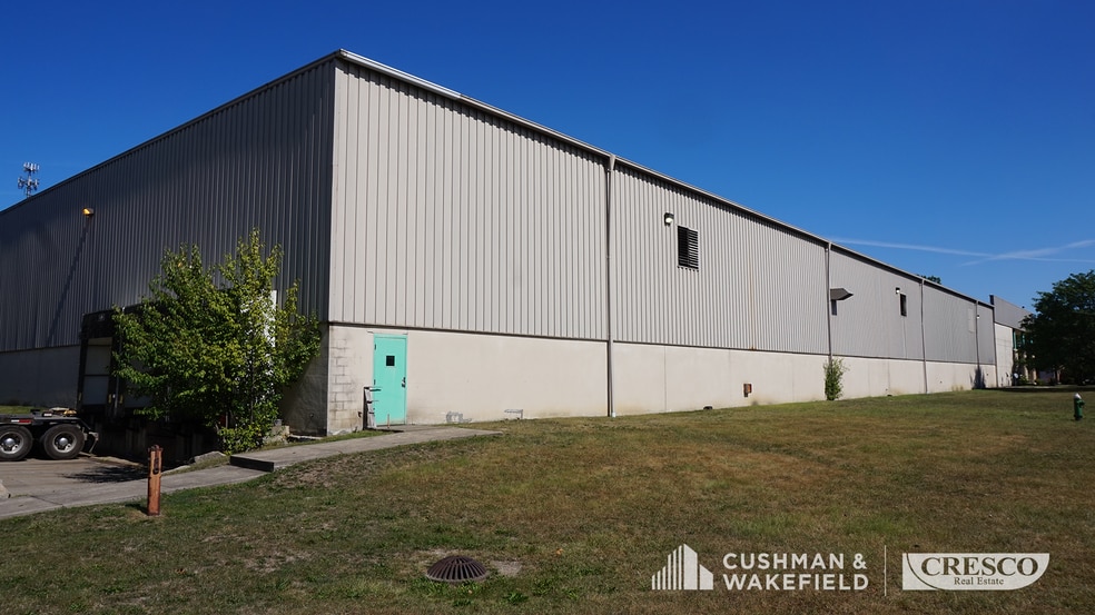 830 Canterbury Rd, Westlake, OH à louer - Photo du bâtiment - Image 2 de 6