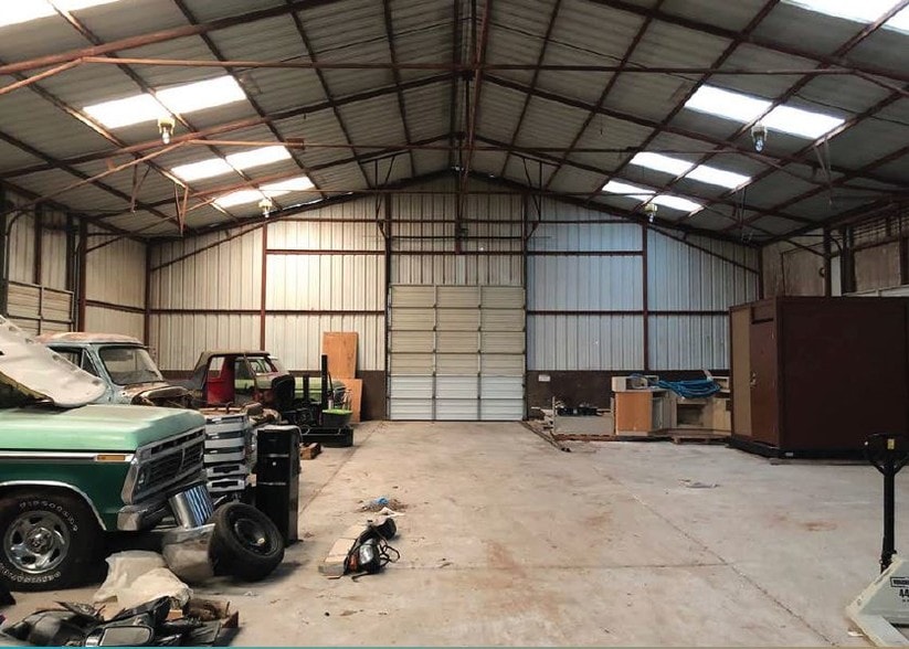 13216 E 103rd St N, Owasso, OK for lease - Interior Photo - Image 2 of 3