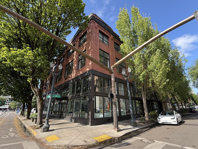 714-724 NW Davis St, Portland, OR for sale - Building Photo - Image 2 of 9
