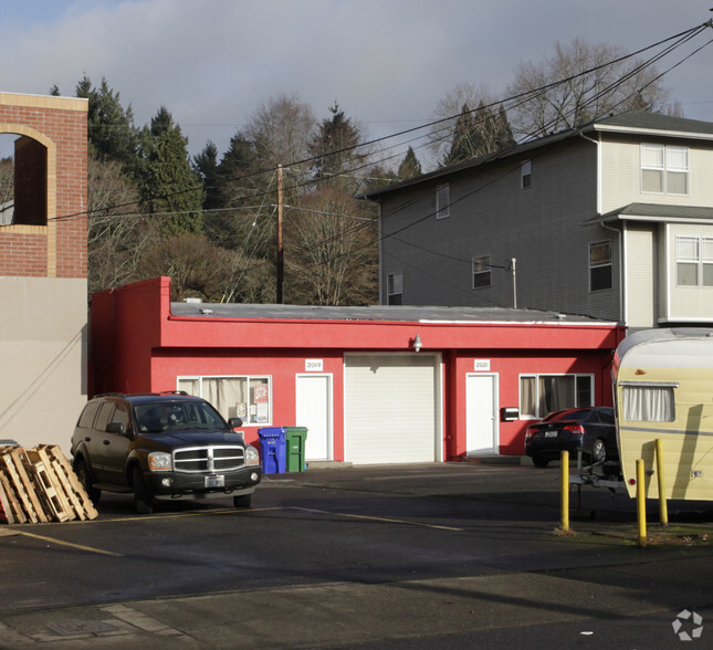 2019-2021 SE Belmont St, Portland, OR à louer - Photo du b timent - Image 3 de 10