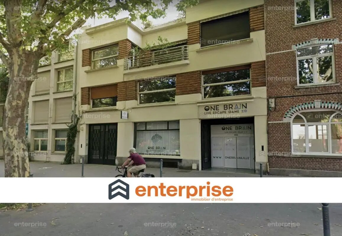 Retail in Lille for lease Building Photo- Image 1 of 2