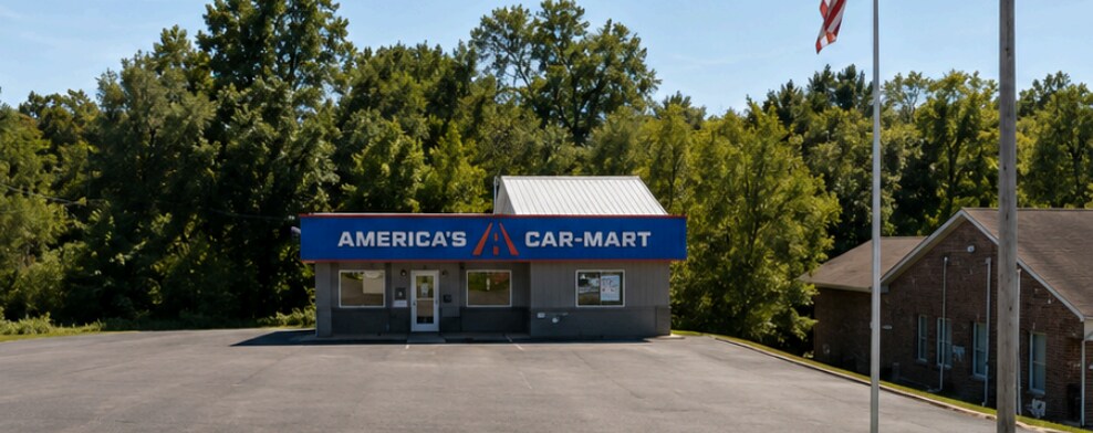 100 West Young Street, Warrensburg, MO for lease Primary Photo- Image 1 of 2