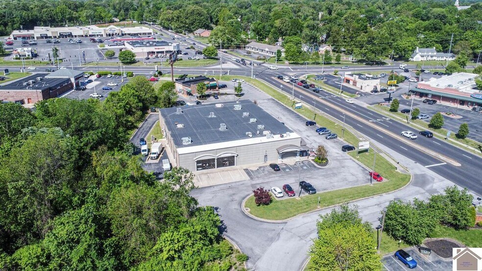 3160 Parisa Dr, Paducah, KY à louer - Photo du bâtiment - Image 2 de 10