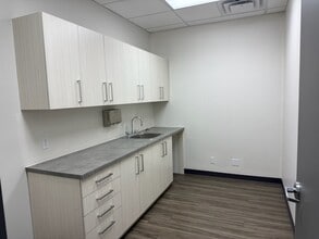 1550 Rue Ampère, Boucherville, QC à louer Photo intérieure- Image 1 de 5