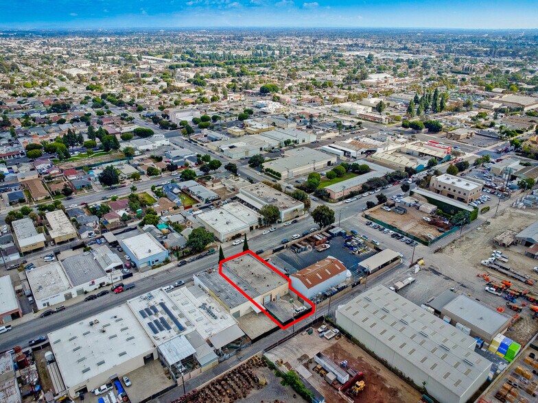 15539 Vermont Ave, Paramount, CA à louer - Photo du bâtiment - Image 3 de 12