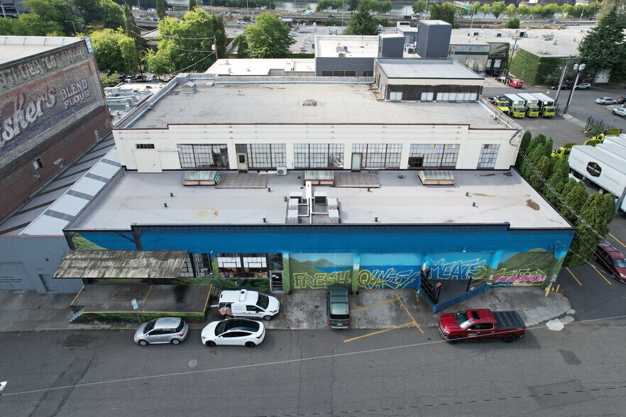 223 SE 3rd Ave, Portland, OR à vendre - Photo du bâtiment - Image 2 de 16