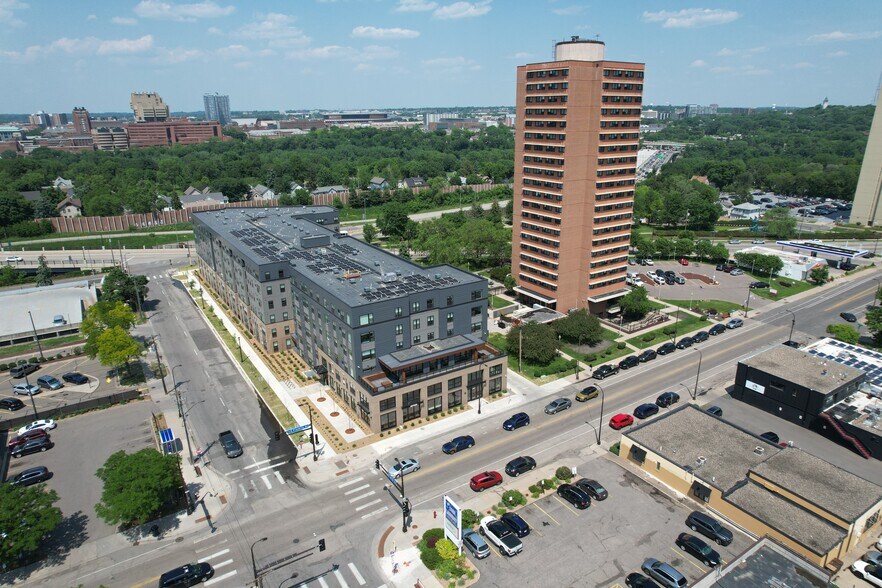 901 27th Ave S, Minneapolis, MN à louer - Photo principale - Image 1 de 3