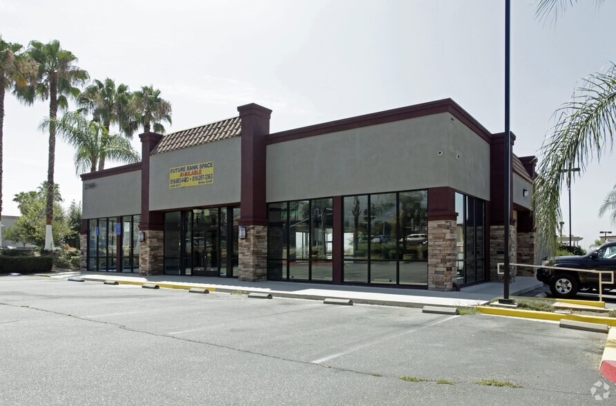 7354 Stoney Creek Dr, Highland, CA for lease - Building Photo - Image 2 of 2