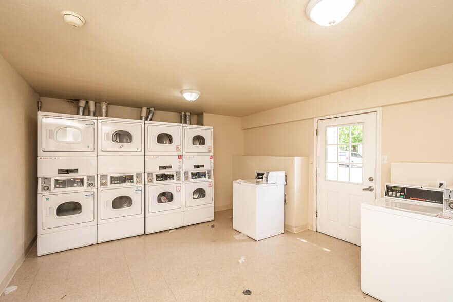 3429 Evergreen Cir, West Sacramento, CA à vendre - Photo intérieure - Image 2 de 6