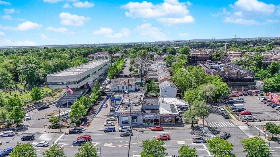 956 Richmond Ave, Staten Island, NY à vendre - Aérien - Image 3 de 10