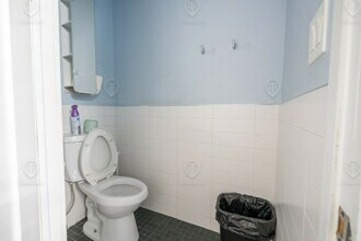 143 W 72nd St, New York, NY for lease Interior Photo- Image 2 of 8