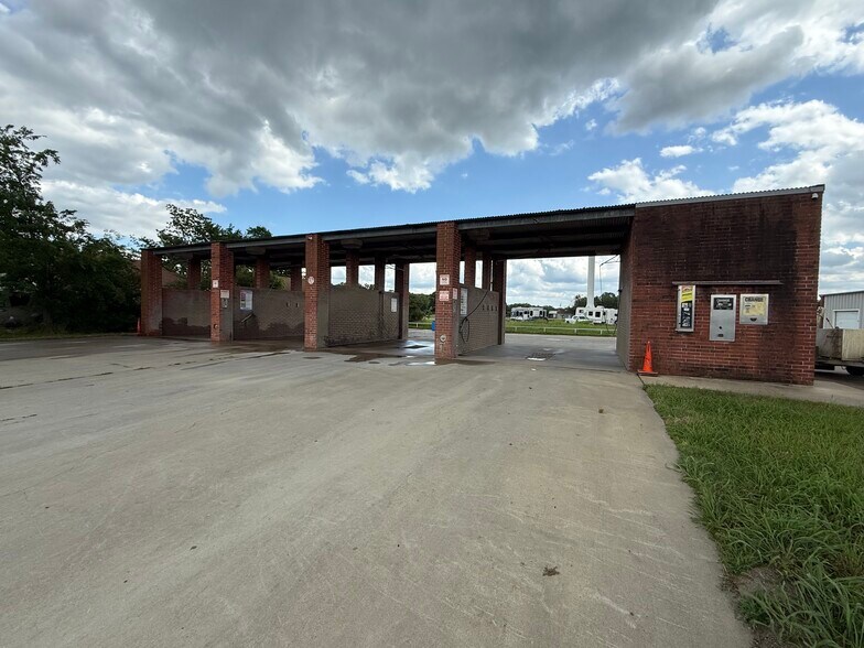 931 E Dallas Ave, Cooper, TX à vendre - Photo du bâtiment - Image 3 de 43