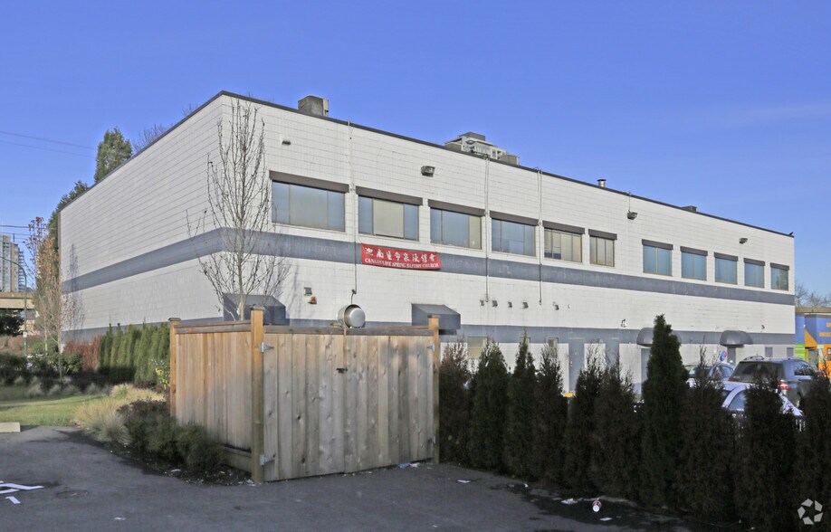 4730-4750 Imperial St, Burnaby, BC à louer - Photo du bâtiment - Image 3 de 12