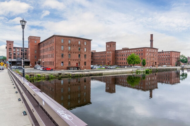 Plus de détails pour 4 Open Square Way, Holyoke, MA - Plusieurs types d'espaces à louer