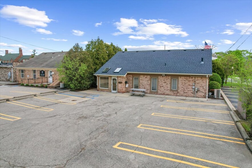 27435 Southfield Rd, Lathrup Village, MI for sale - Building Photo - Image 3 of 11