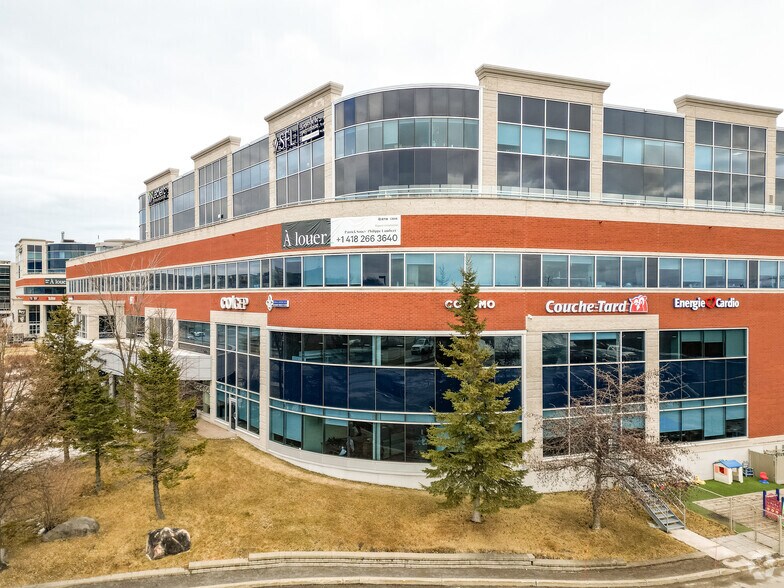 825 Boul Lebourgneuf, Québec, QC à louer - Photo du bâtiment - Image 3 de 3