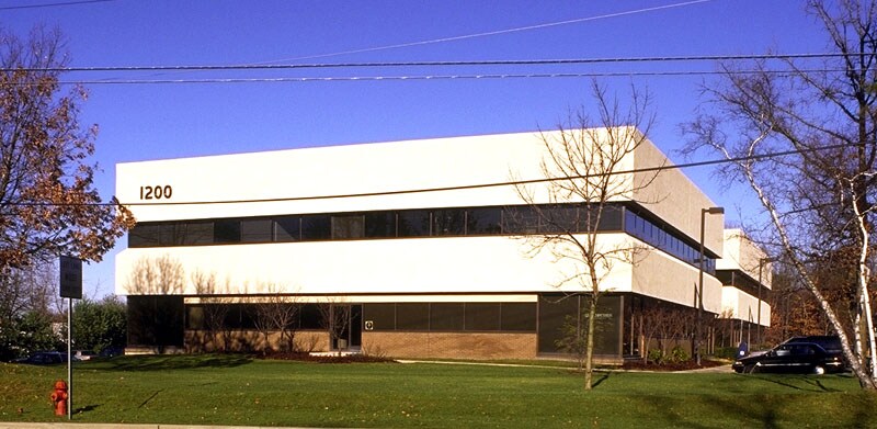 1200 Tices Ln, East Brunswick, NJ à louer - Photo du bâtiment - Image 1 de 8